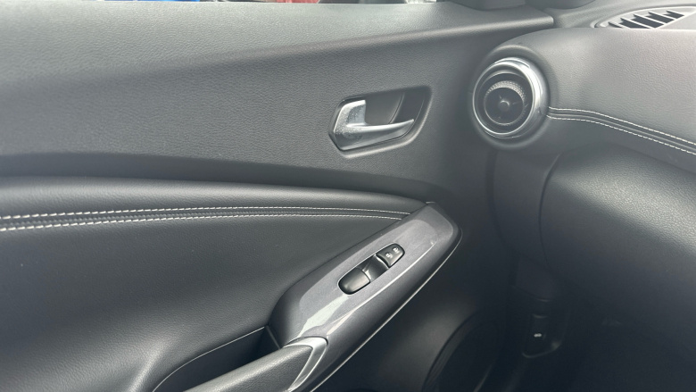 Nissan Juke 1.6 Hybrid N-Connecta 5dr Auto Hybrid Hatchback